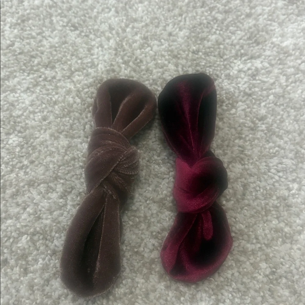 Anthropologie Set of 2 Velvet Bow Hair Clips